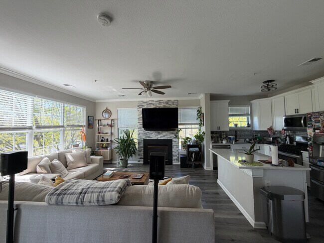 Foto del edificio - 2434 Coopers Branch Ct