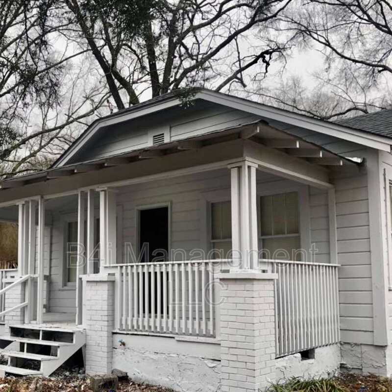 Foto principal - 870 Lake Creek Rd