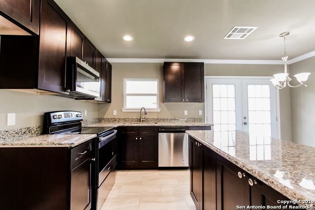 Foto del edificio - 5923 CLIFF TRAIL DR