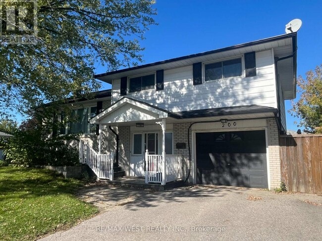 Building Photo - 200 Crawforth St