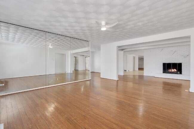 Foto del edificio - Beautiful Single-Story Home for Rent in Da...