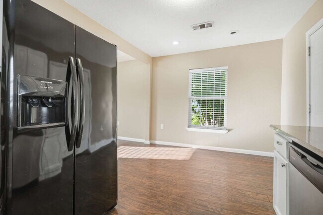 Building Photo - Historic Home in Central Pearland