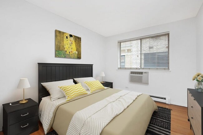 Dormitorio de 1 habitación y 1 baño - 537 W. Melrose