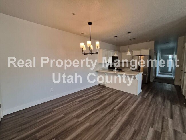 Foto del edificio - 3323 Hardman Way