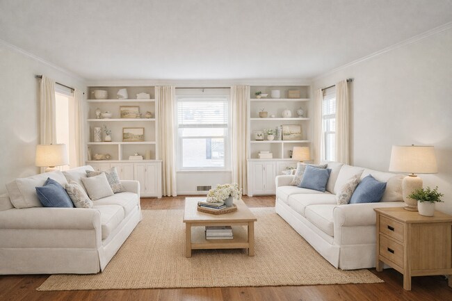 Building Photo - 3 Bedroom 2 Bathroom with Detached Garage