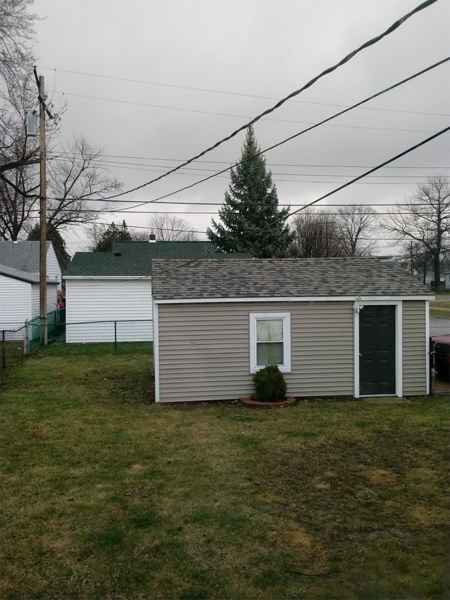 Building Photo - 13553 Pearl - 1