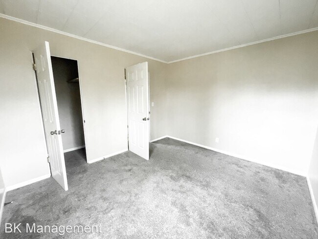 Building Photo - 3 br, 1 bath House - 2905 Greenbush Street