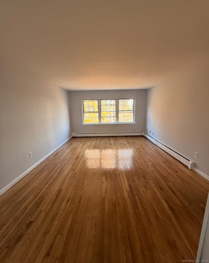 Foto principal - 10 Highland St