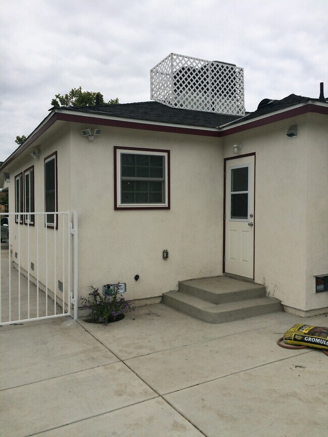 Building Photo - 4019 Higuera St