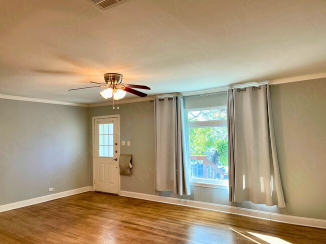 Foto del edificio - 1041 Ivy Ln