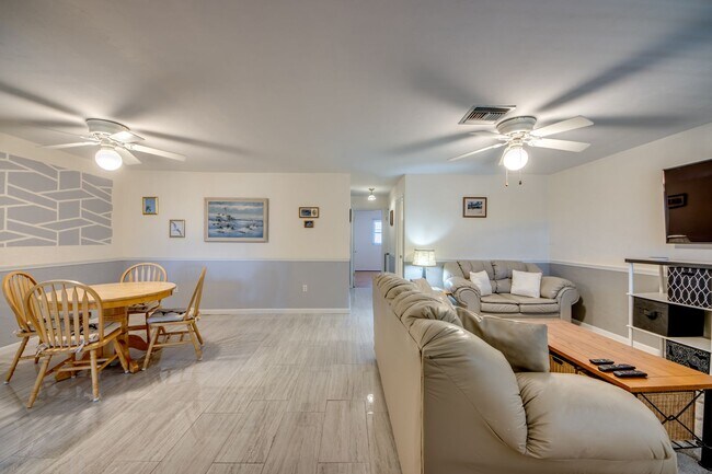 Foto del edificio - 909 SE 46th Ln