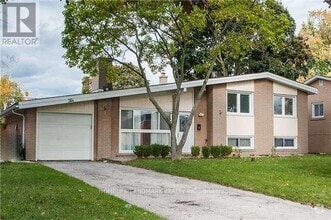 Building Photo - 10 Ptarmigan Crescent