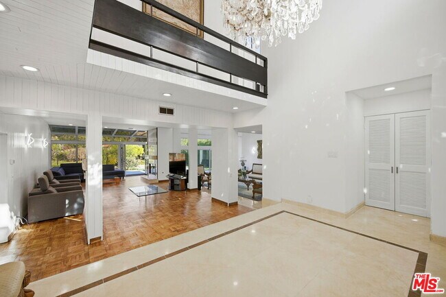 Foto del edificio - 2846 Royston Pl