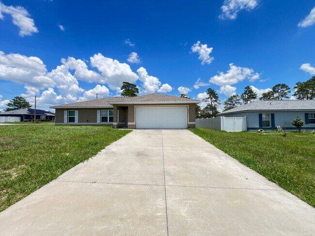 Building Photo - INCREDIBLE 3 Bedroom, 2 Bathroom Home in O...