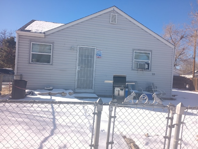 Building Photo - 985 N Oakland St