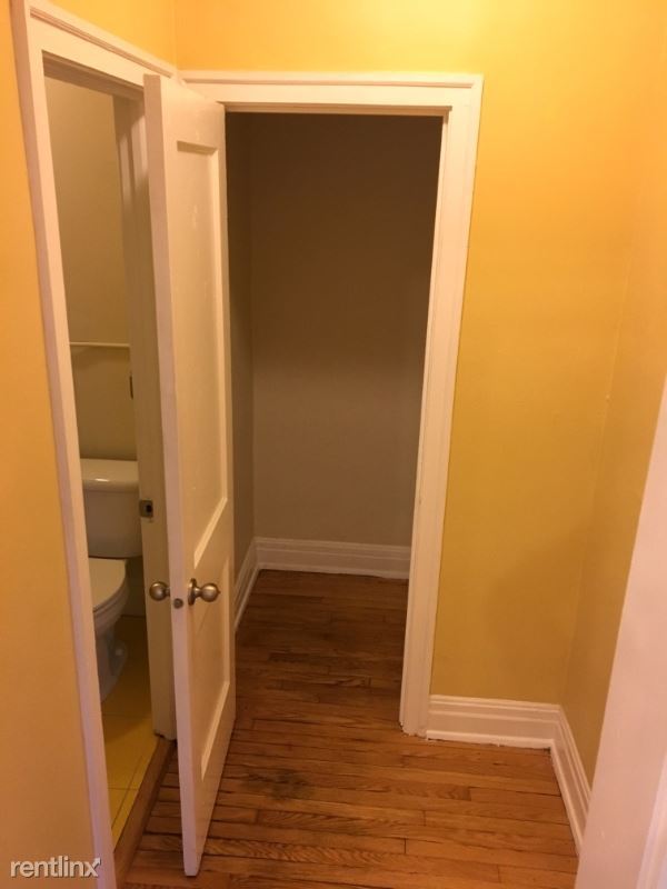 Foto del edificio - 1204 W Granville Ave