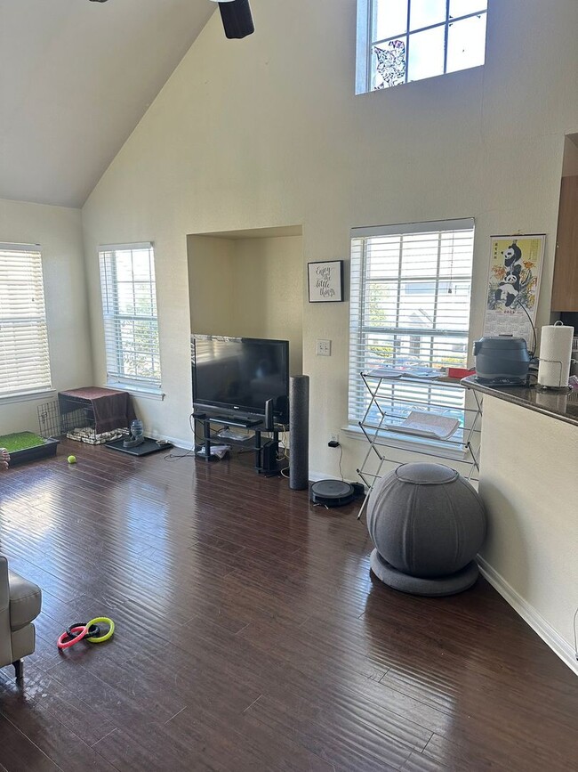 Building Photo - Central Park @ Lee Vista- Unit 2503