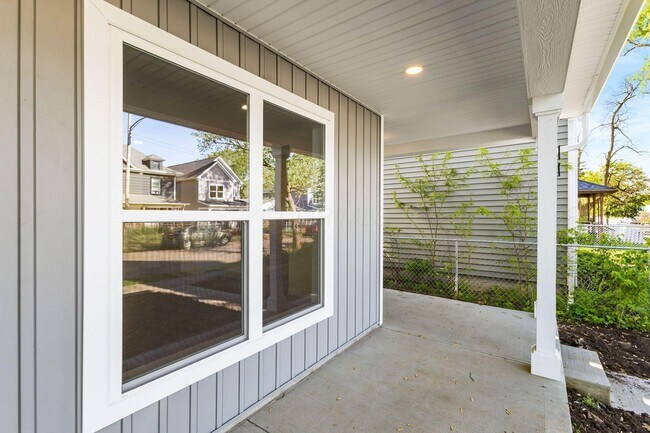 Building Photo - 72 Hayden Ave