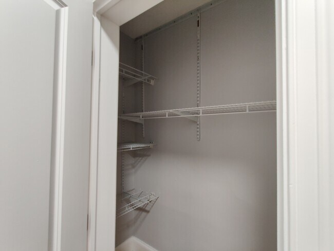 Foto del edificio - 1701 W Albion Ave