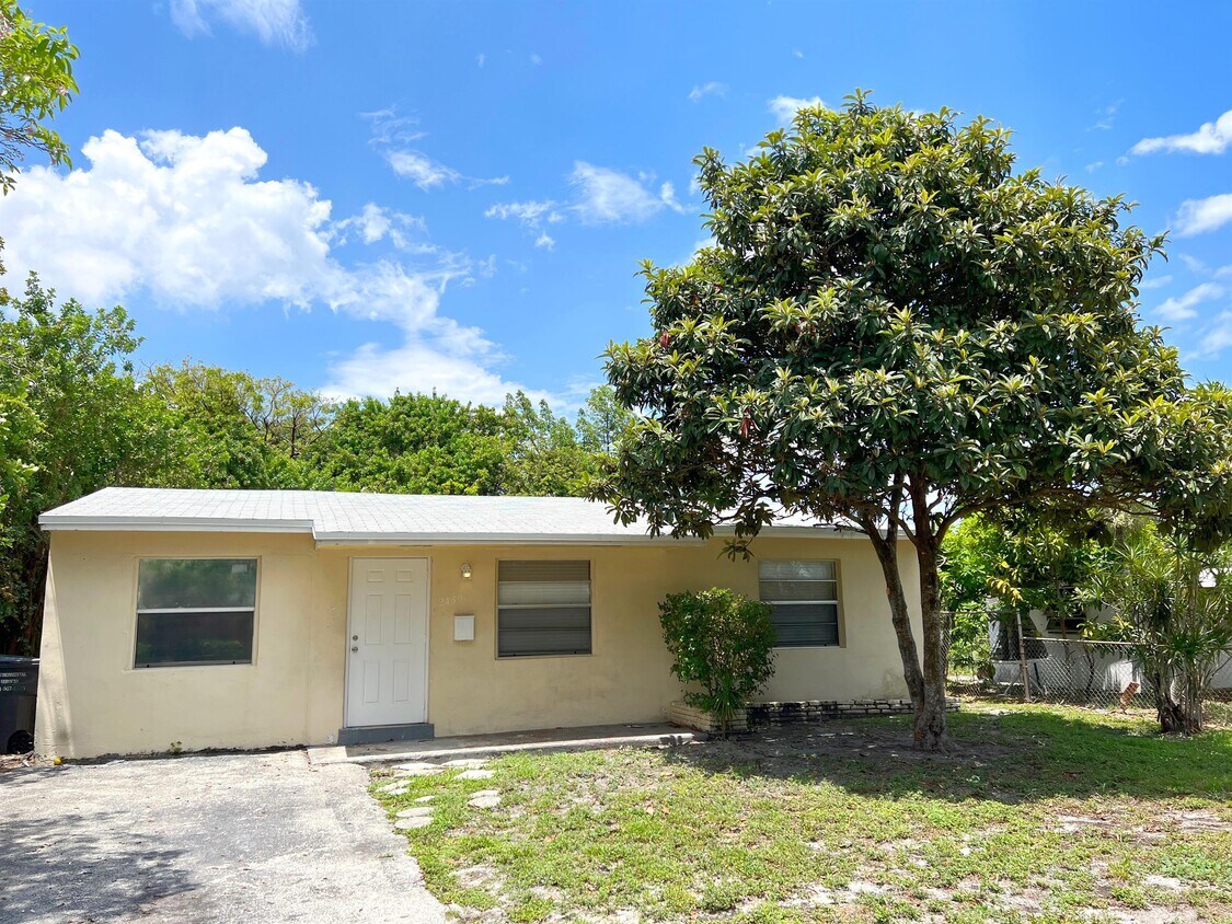 2439 Fletcher St, Hollywood, FL 33020 House Rental in Hollywood, FL