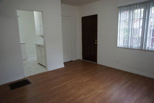 Building Photo - 2222 Echo Park Ave