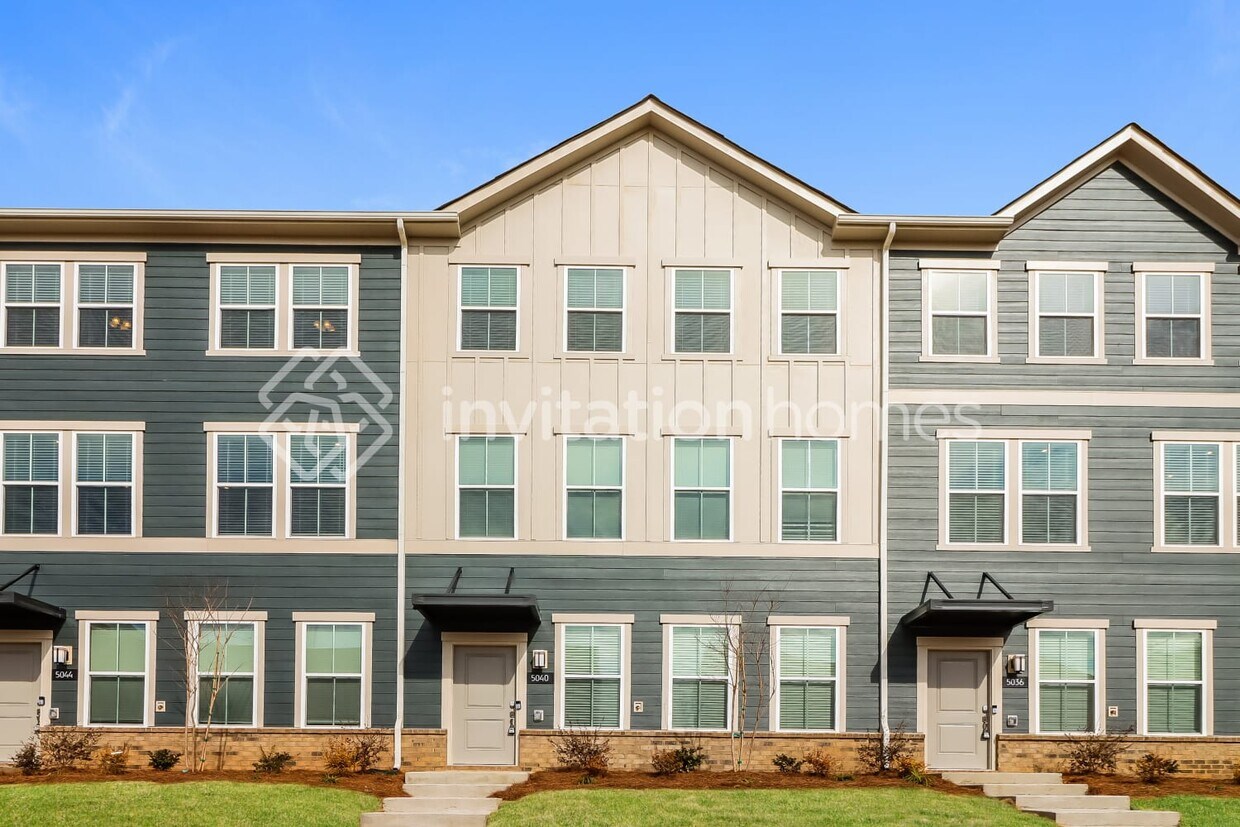 Foto principal - 5040 RAGSDALE DR