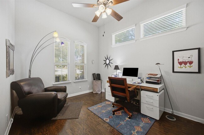 Foto del edificio - 328 Rock Mill Loop