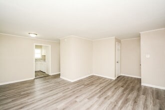 Building Photo - 713 Wafer St