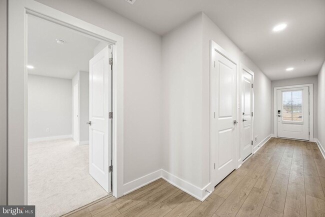 Building Photo - 104 Lizabetta Ln