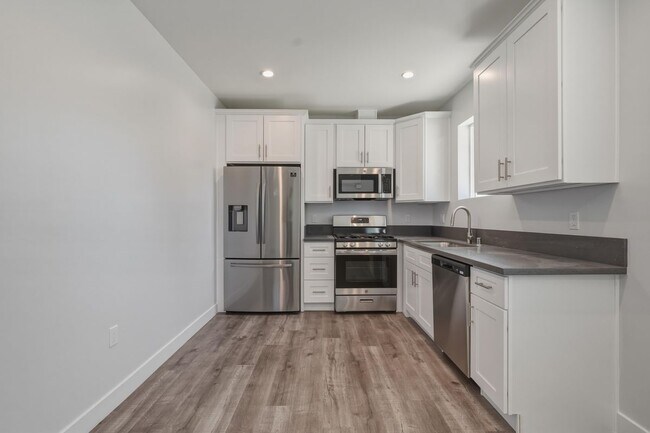 Foto del edificio - 19833 Blythe