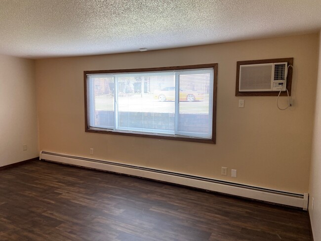 Foto del edificio - 2102 N Washington St