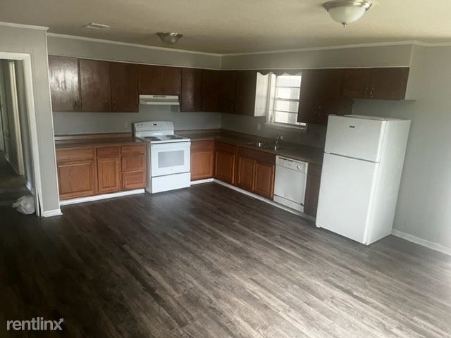 Foto del edificio - 3 br, 1.5 bath House - 135 Texas Avenue