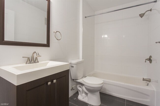 Building Photo - 245 S 45th St