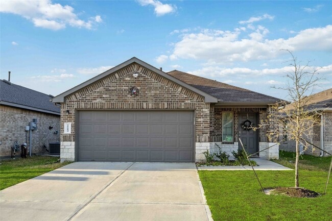 Building Photo - 16684 Lonely Pines Dr