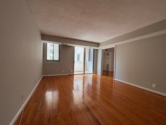 Building Photo - 4601 N Park Ave