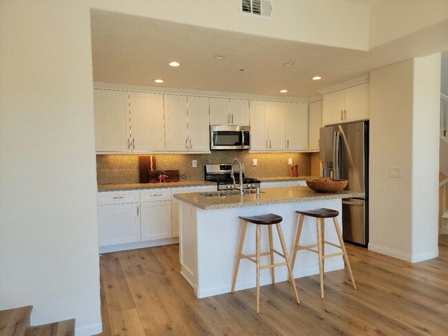 Building Photo - Liberty Station - Tri-Level 3bd/3.5bth Townhouse with Attached 2 Car Garage & Washer/Dryer!