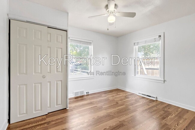 Foto del edificio - 1220 Upham St