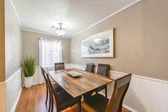 Building Photo - 1413 Ramada Dr