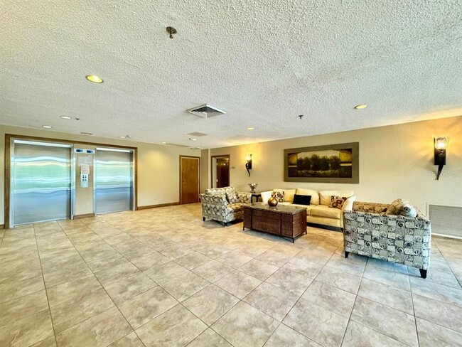 Building Photo - 2333 Feather Sound Dr