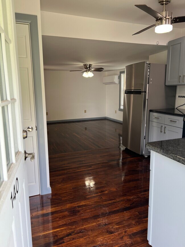 Foto del edificio - 140 Eagle St