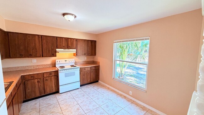 Foto del edificio - Cozy 2 BR / 2 BA Duplex