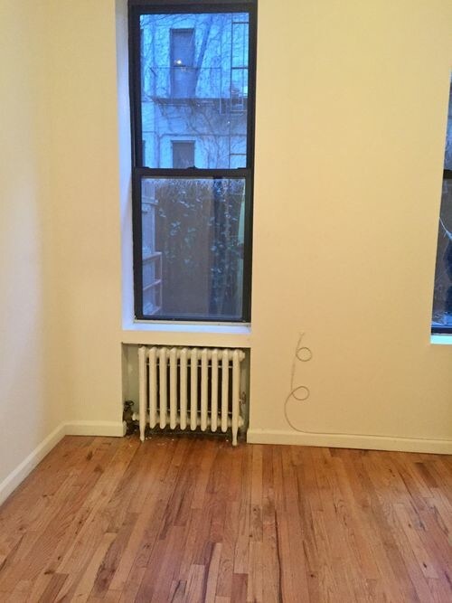 Foto principal - 236 E 89th St