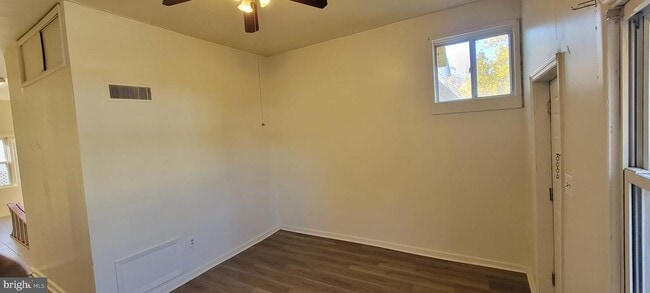 Foto del edificio - 7539 W River Dr