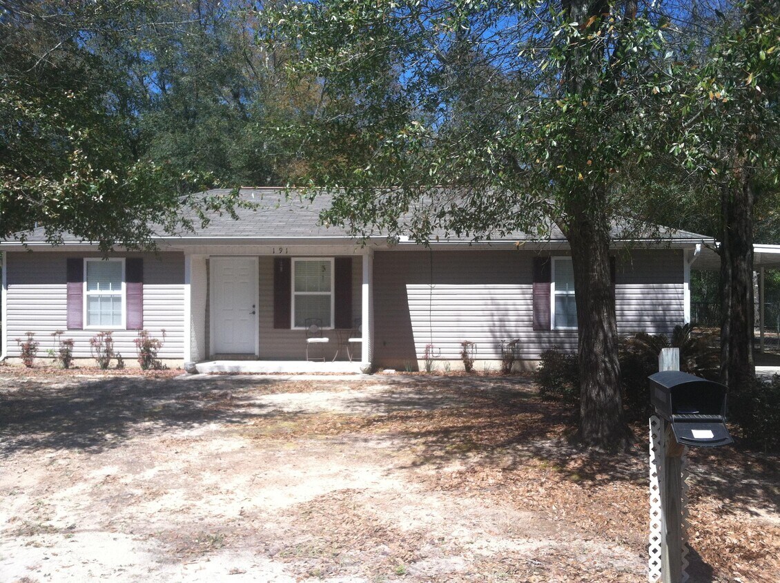 Primary Photo - 191 Mary Ln