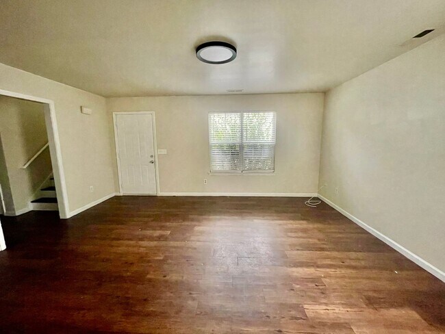 Foto del edificio - 5104 Brooktree Dr