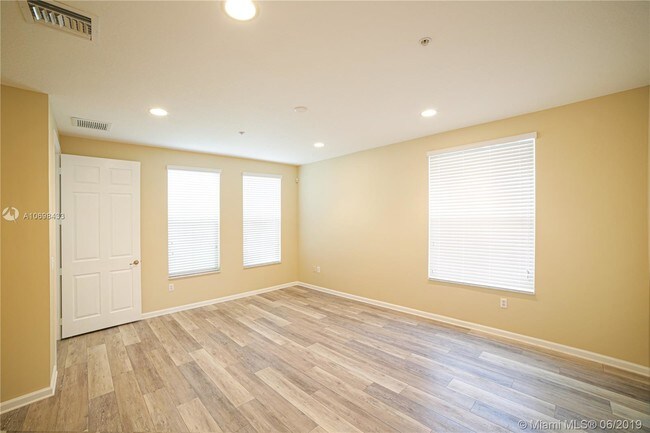 Building Photo - 3931 Passion Flower Rd