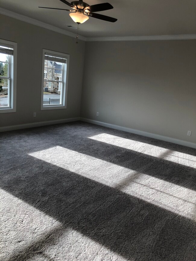 Building Photo - 5008 Bellmoore Park Ln