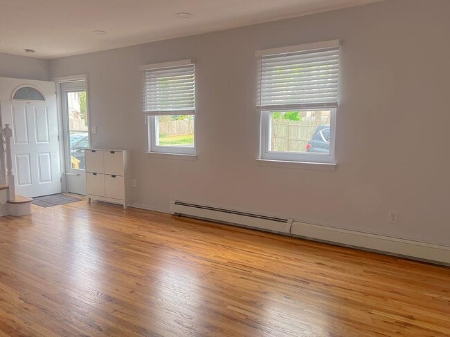 Building Photo - 23 B Van Wicklen Ct