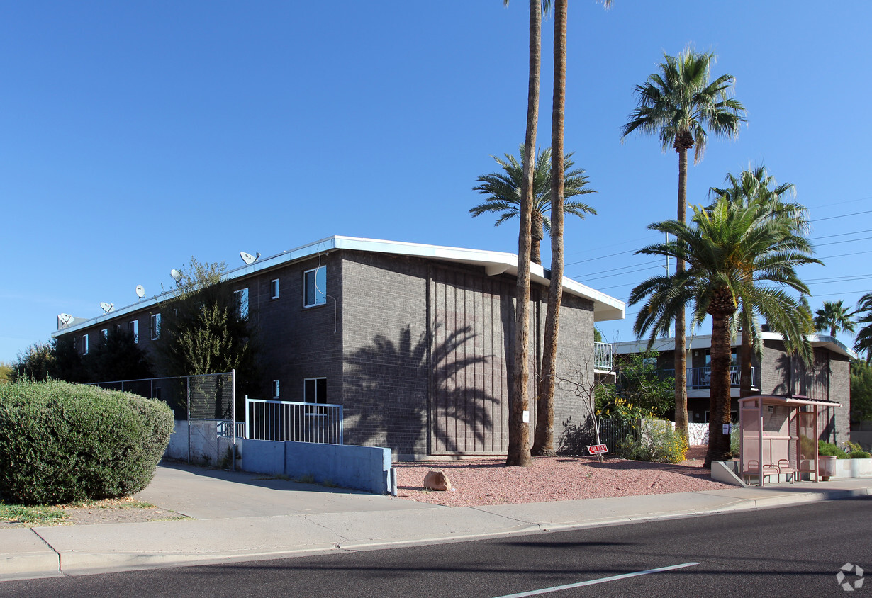 Primary Photo - Bethany Palms Apartments