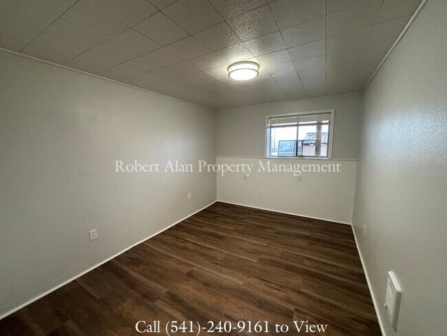 Foto del edificio - 824 SW 7th St